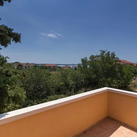 Fuer 5 Personen Ca 65 Qm In Privlaka, Dalmatien Norddalmatien * Привлака